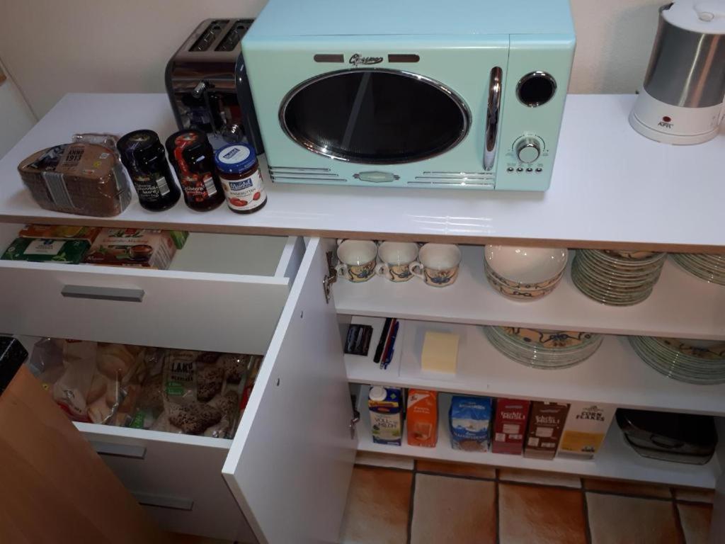 Karl-Stieler-Str. One Room In A 2 Room Appartment ; Lot Space Bruckmühl Buitenkant foto