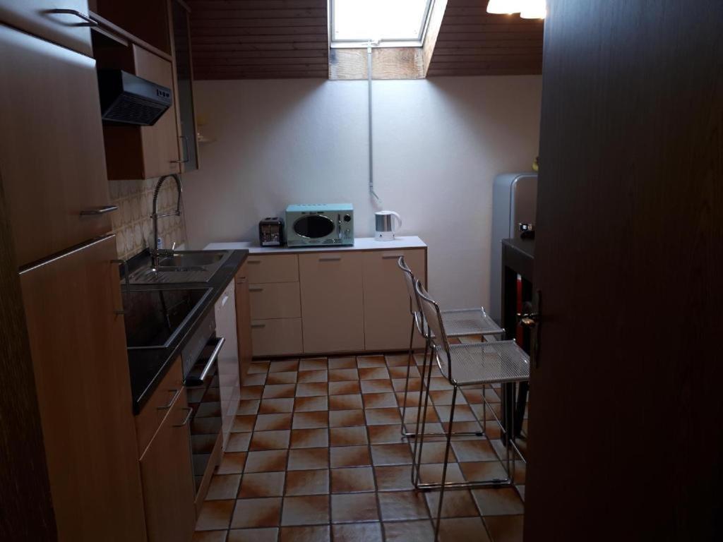 Karl-Stieler-Str. One Room In A 2 Room Appartment ; Lot Space Bruckmühl Buitenkant foto